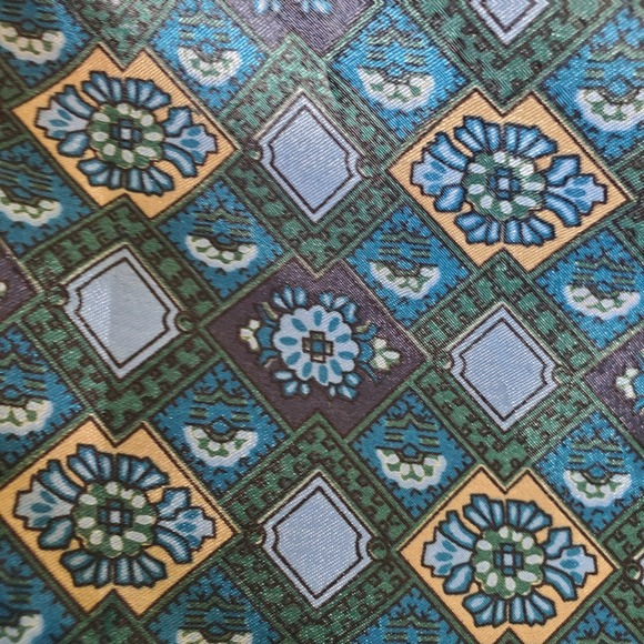 Christian Dior Monsieur Satin Robe - Picture 6 of 12